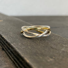 Load image into Gallery viewer, Tangle small ring in silver and bronze