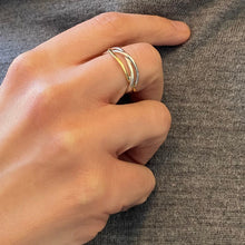 Load image into Gallery viewer, Tangle small ring in silver and bronze