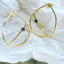 Load image into Gallery viewer, Teardrops in gold-plated silver with gemstones