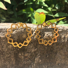 Load image into Gallery viewer, Helios gold stud earrings