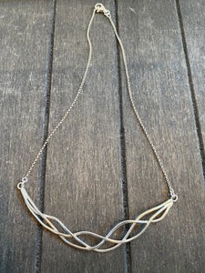 Silver tangle necklace