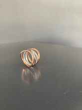 Load image into Gallery viewer, Wave ring in silver and copper