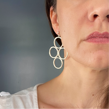 Load image into Gallery viewer, Nera earrings in silver