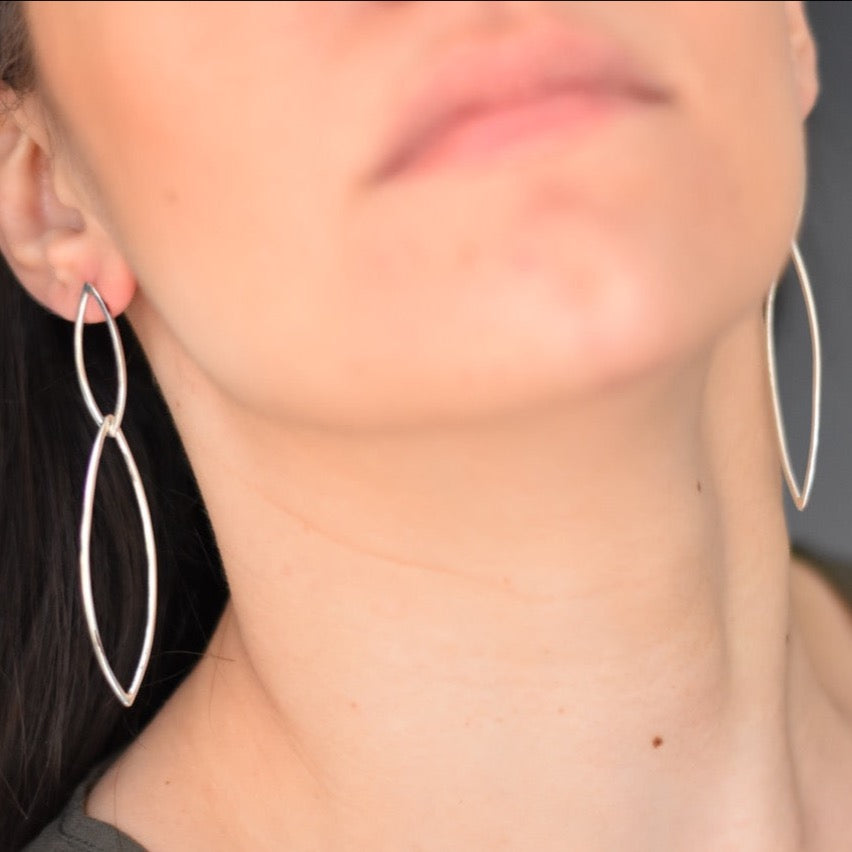 Rhombus earrings in silver