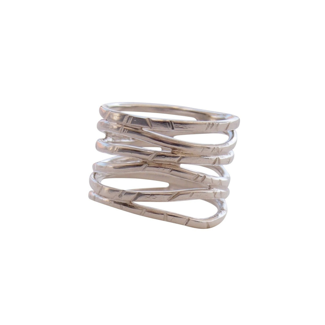 Wave ring in silver