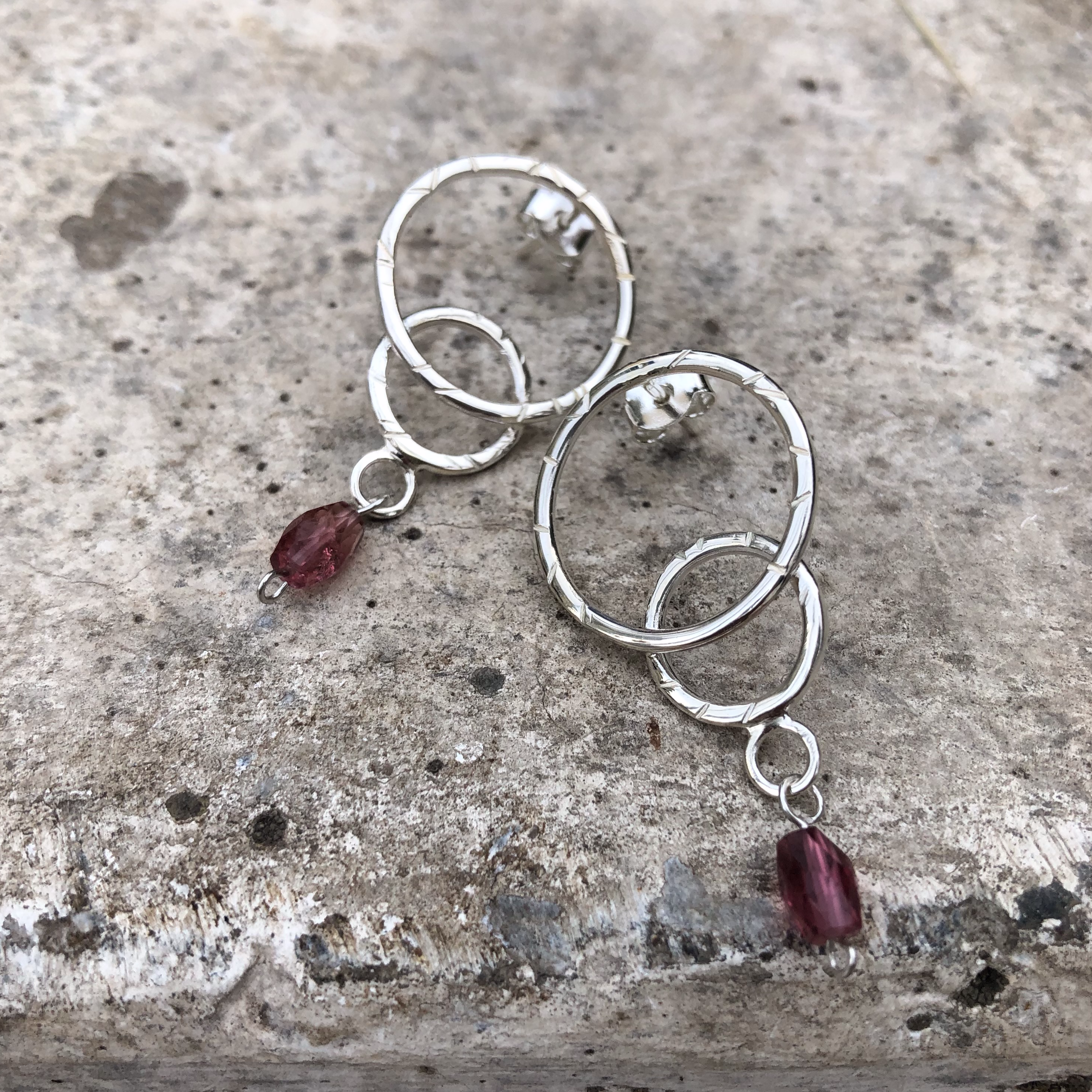 Circles studs with tourmalines